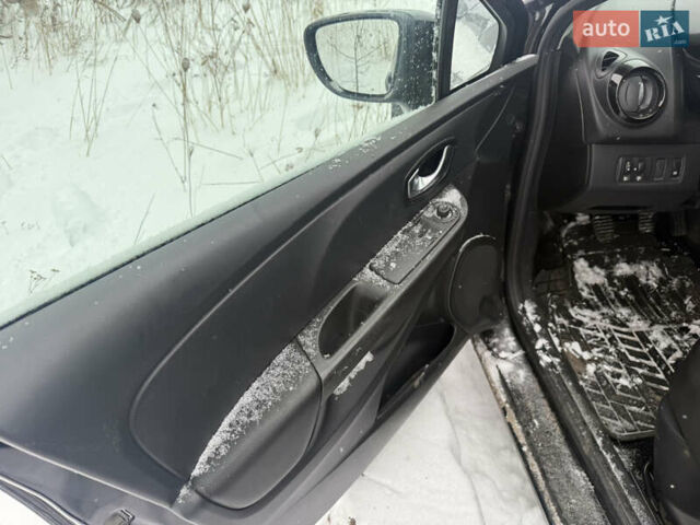 Чорний Рено Кліо, об'ємом двигуна 1.46 л та пробігом 214 тис. км за 3299 $, фото 5 на Automoto.ua