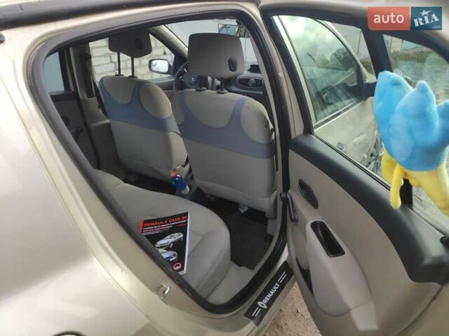 Коричневый Рено Клио, объемом двигателя 1.15 л и пробегом 132 тыс. км за 4000 $, фото 1 на Automoto.ua