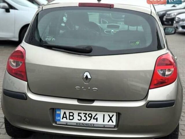 Коричневый Рено Клио, объемом двигателя 1.15 л и пробегом 179 тыс. км за 3999 $, фото 1 на Automoto.ua