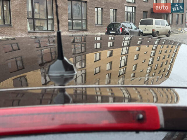 Коричневый Рено Клио, объемом двигателя 1.6 л и пробегом 147 тыс. км за 5300 $, фото 6 на Automoto.ua