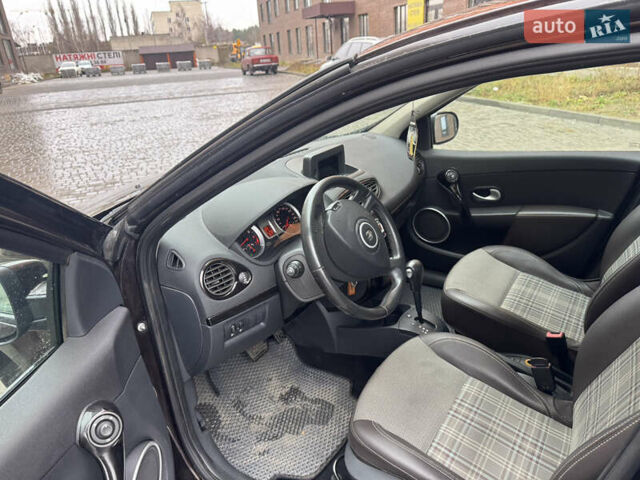 Коричневый Рено Клио, объемом двигателя 1.6 л и пробегом 147 тыс. км за 5300 $, фото 10 на Automoto.ua