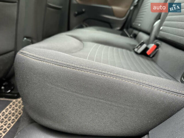 Коричневый Рено Клио, объемом двигателя 1.2 л и пробегом 146 тыс. км за 7699 $, фото 89 на Automoto.ua