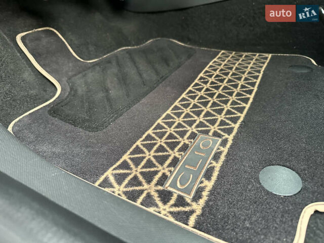 Коричневый Рено Клио, объемом двигателя 1.2 л и пробегом 146 тыс. км за 7699 $, фото 62 на Automoto.ua