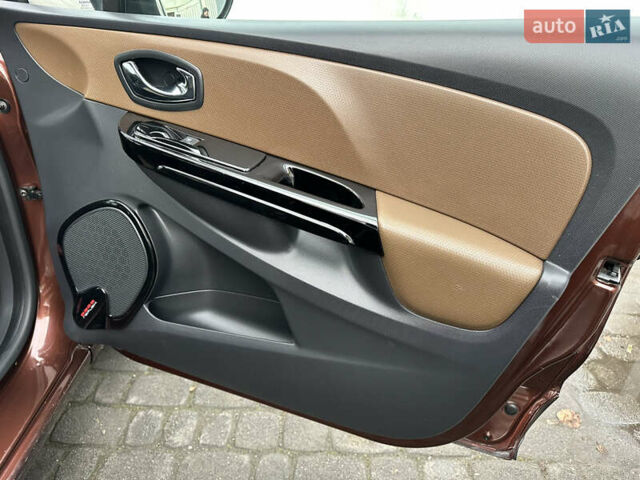 Коричневый Рено Клио, объемом двигателя 1.2 л и пробегом 146 тыс. км за 7699 $, фото 79 на Automoto.ua