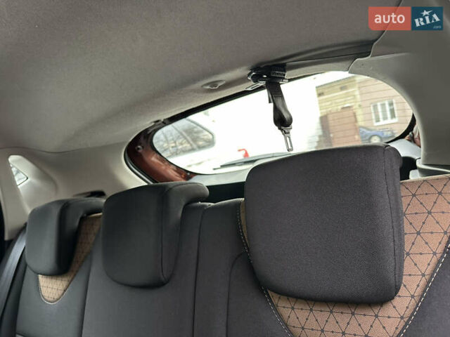 Коричневый Рено Клио, объемом двигателя 1.2 л и пробегом 146 тыс. км за 7699 $, фото 88 на Automoto.ua