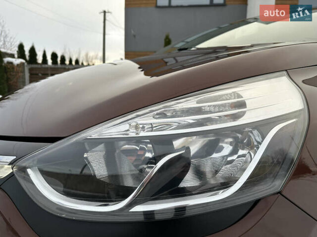 Коричневый Рено Клио, объемом двигателя 1.2 л и пробегом 146 тыс. км за 7699 $, фото 14 на Automoto.ua