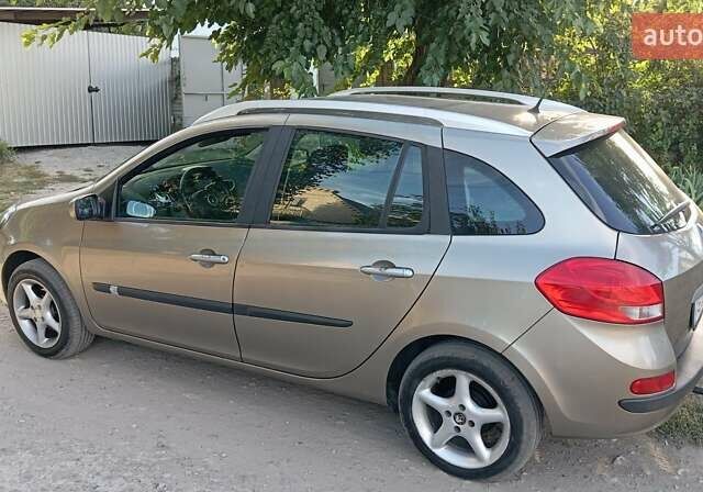 Коричневий Рено Кліо, об'ємом двигуна 1.1 л та пробігом 258 тис. км за 5000 $, фото 1 на Automoto.ua