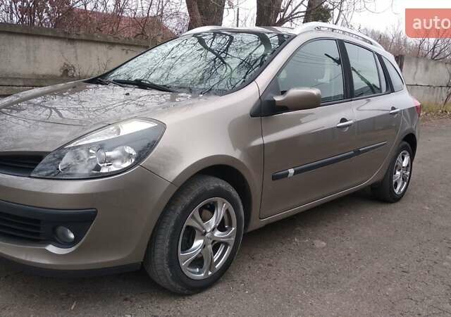 Коричневый Рено Клио, объемом двигателя 1.2 л и пробегом 215 тыс. км за 5999 $, фото 12 на Automoto.ua