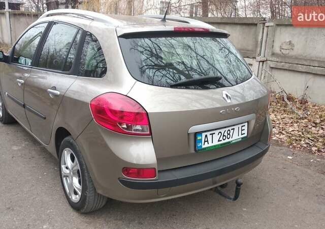 Коричневый Рено Клио, объемом двигателя 1.2 л и пробегом 215 тыс. км за 5999 $, фото 13 на Automoto.ua