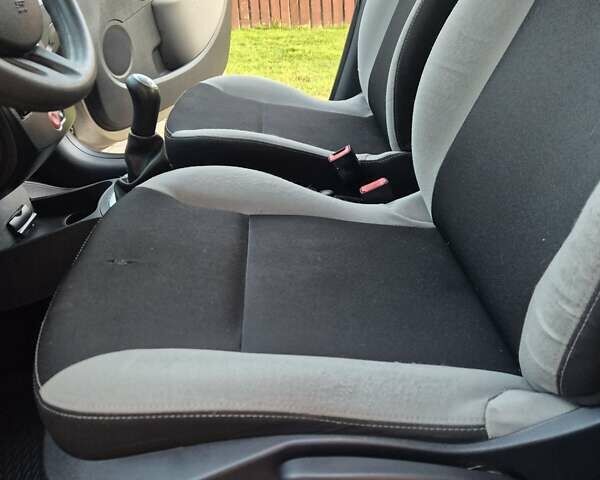 Коричневый Рено Клио, объемом двигателя 1.2 л и пробегом 187 тыс. км за 5200 $, фото 24 на Automoto.ua