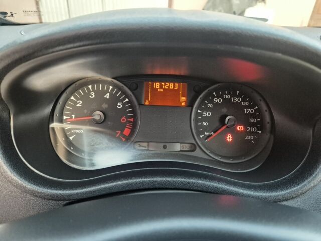 Коричневый Рено Клио, объемом двигателя 0 л и пробегом 187 тыс. км за 5200 $, фото 22 на Automoto.ua