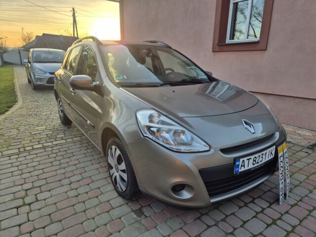 Коричневый Рено Клио, объемом двигателя 0 л и пробегом 187 тыс. км за 5200 $, фото 2 на Automoto.ua