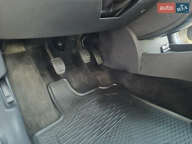 Коричневый Рено Клио, объемом двигателя 1.2 л и пробегом 187 тыс. км за 5200 $, фото 23 на Automoto.ua