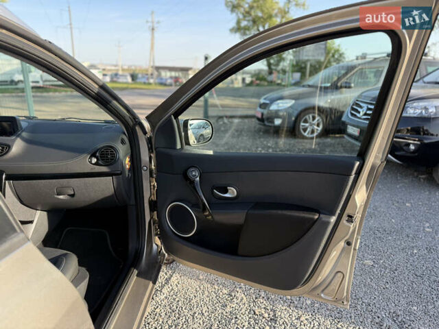 Коричневий Рено Кліо, об'ємом двигуна 1.2 л та пробігом 176 тис. км за 6499 $, фото 27 на Automoto.ua