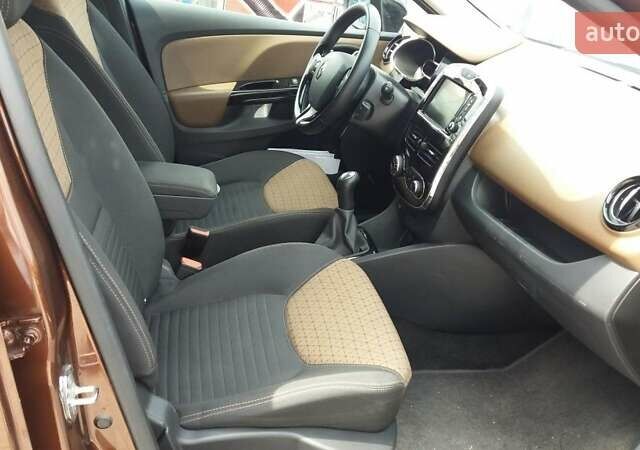 Коричневый Рено Клио, объемом двигателя 1.5 л и пробегом 280 тыс. км за 6500 $, фото 2 на Automoto.ua