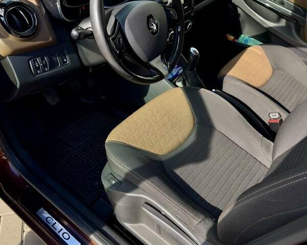 Коричневий Рено Кліо, об'ємом двигуна 1.5 л та пробігом 233 тис. км за 8800 $, фото 4 на Automoto.ua