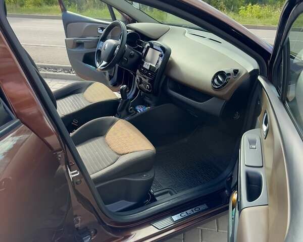 Коричневий Рено Кліо, об'ємом двигуна 1.5 л та пробігом 233 тис. км за 8800 $, фото 3 на Automoto.ua