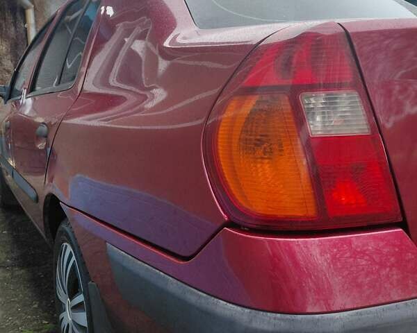 Рено Клио 2002 в Сторожинце на Automoto.ua Красный Рено Клио, объемом двигателя 1.4 л и пробегом 250 тыс. км за 3000 $, фото 4 на Automoto.ua