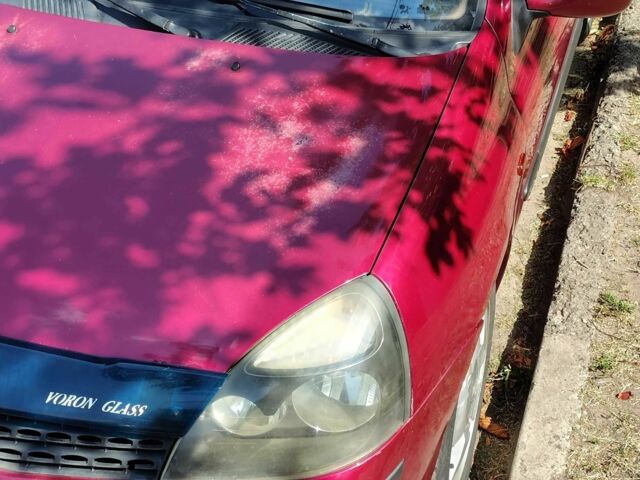 Червоний Рено Кліо, об'ємом двигуна 1.4 л та пробігом 228 тис. км за 3600 $, фото 7 на Automoto.ua