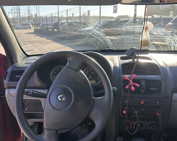 Червоний Рено Кліо, об'ємом двигуна 1.39 л та пробігом 141 тис. км за 3650 $, фото 14 на Automoto.ua