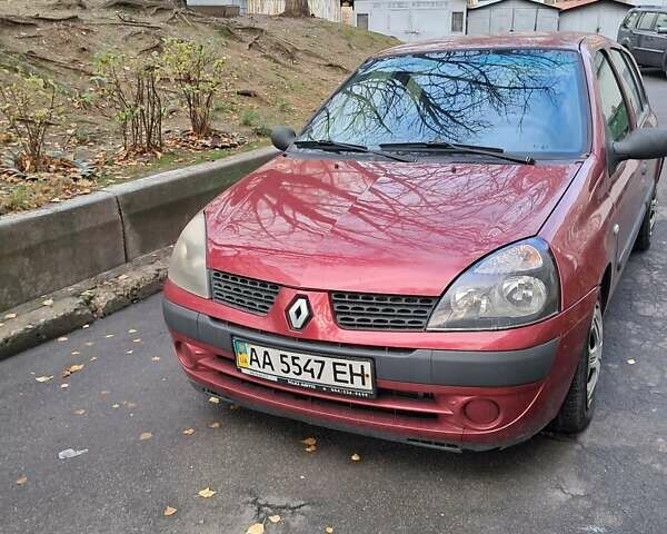 Красный Рено Клио, объемом двигателя 1.39 л и пробегом 997 тыс. км за 3800 $, фото 1 на Automoto.ua