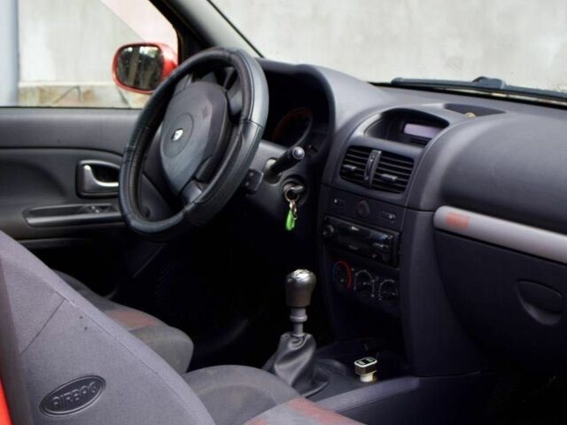 Червоний Рено Кліо, об'ємом двигуна 1.2 л та пробігом 75 тис. км за 2500 $, фото 14 на Automoto.ua