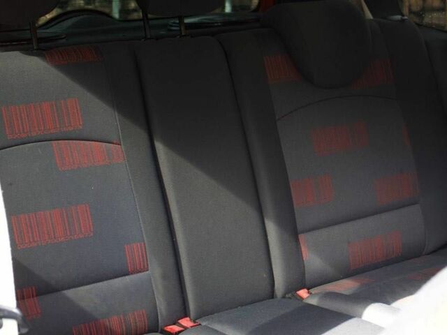 Червоний Рено Кліо, об'ємом двигуна 1.2 л та пробігом 75 тис. км за 2500 $, фото 15 на Automoto.ua