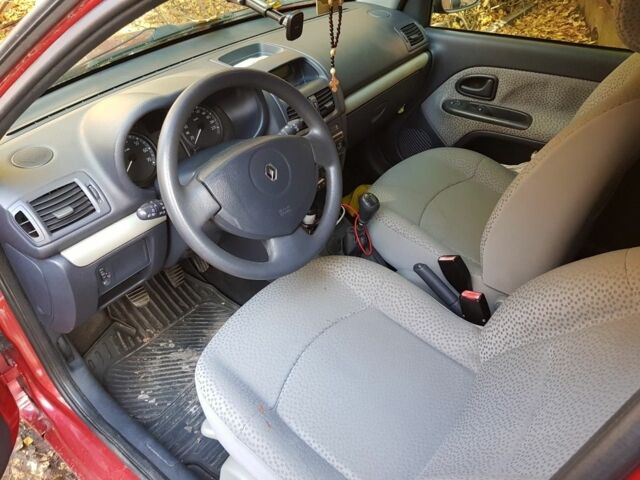 Рено Клио 2005 в Днепре (Днепропетровске) на Automoto.ua Красный Рено Клио, объемом двигателя 1.5 л и пробегом 280 тыс. км за 4800 $, фото 2 на Automoto.ua