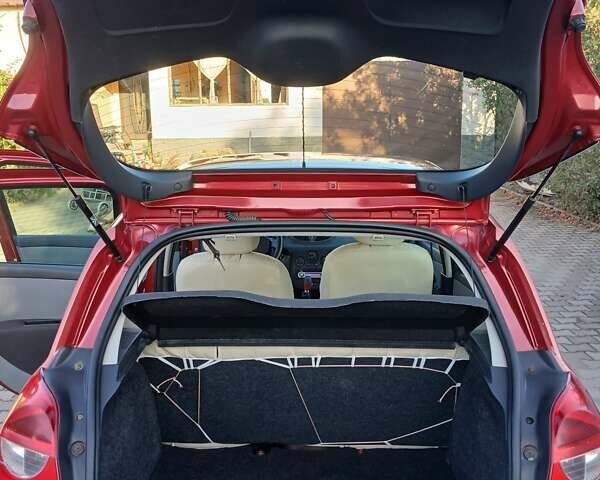 Красный Рено Клио, объемом двигателя 1.15 л и пробегом 190 тыс. км за 3800 $, фото 10 на Automoto.ua