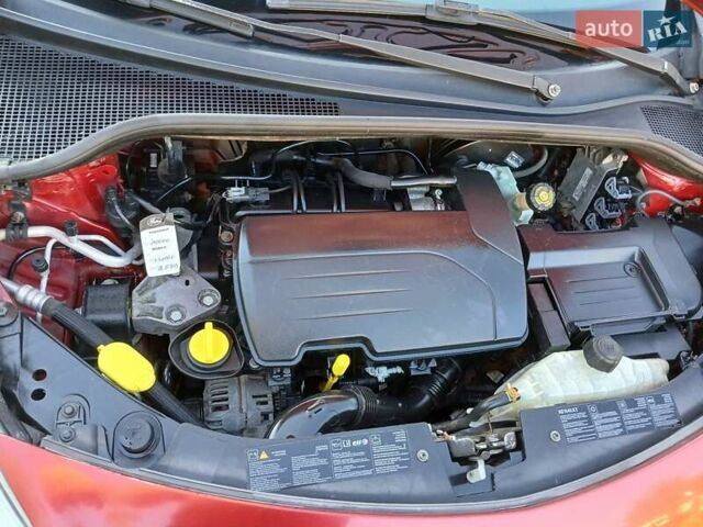 Красный Рено Клио, объемом двигателя 1.15 л и пробегом 190 тыс. км за 3800 $, фото 16 на Automoto.ua