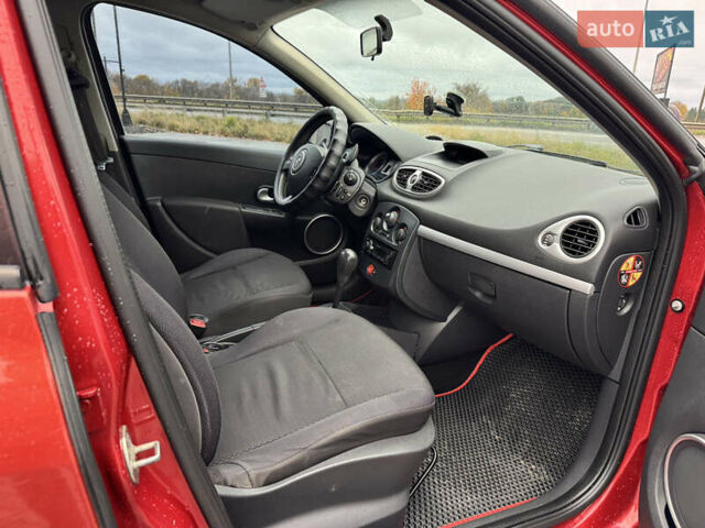 Червоний Рено Кліо, об'ємом двигуна 1.6 л та пробігом 212 тис. км за 4500 $, фото 11 на Automoto.ua