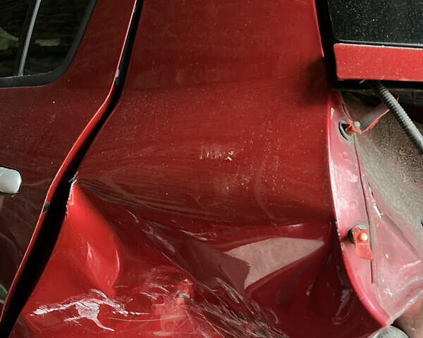 Красный Рено Клио, объемом двигателя 1.15 л и пробегом 92 тыс. км за 2000 $, фото 11 на Automoto.ua