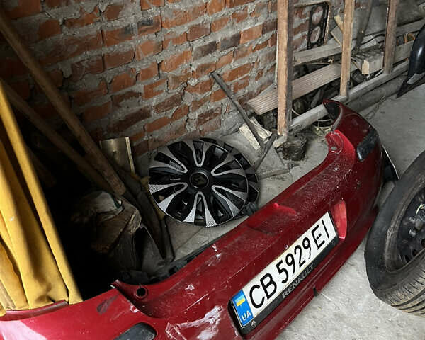 Красный Рено Клио, объемом двигателя 1.15 л и пробегом 92 тыс. км за 2000 $, фото 16 на Automoto.ua