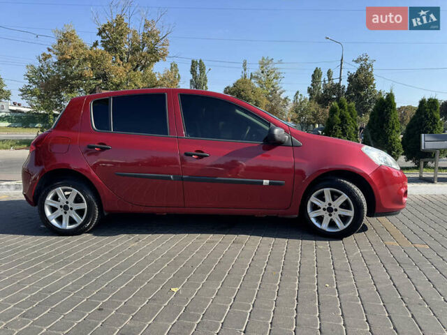 Червоний Рено Кліо, об'ємом двигуна 1.46 л та пробігом 286 тис. км за 5500 $, фото 6 на Automoto.ua
