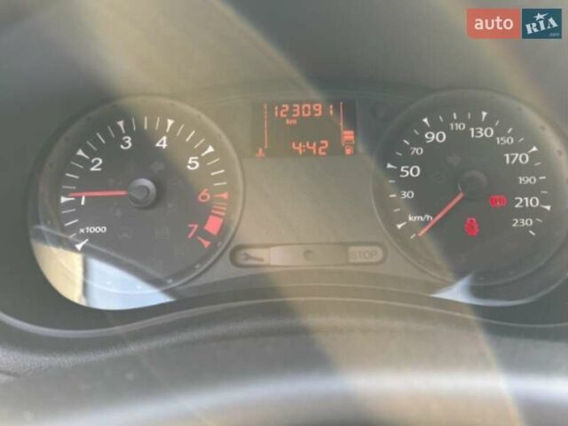 Червоний Рено Кліо, об'ємом двигуна 1.1 л та пробігом 123 тис. км за 4400 $, фото 2 на Automoto.ua