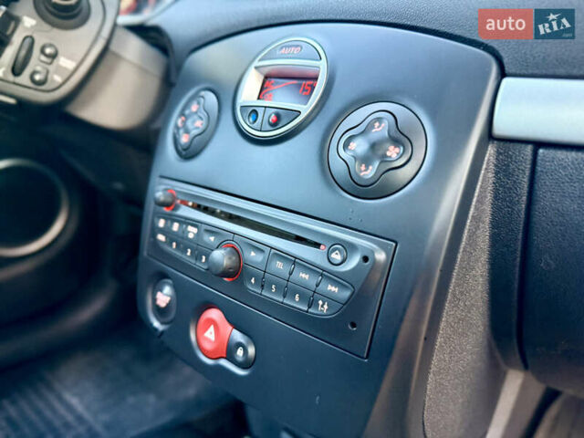 Красный Рено Клио, объемом двигателя 1.2 л и пробегом 209 тыс. км за 6900 $, фото 32 на Automoto.ua