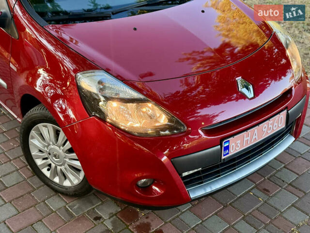 Красный Рено Клио, объемом двигателя 1.2 л и пробегом 209 тыс. км за 6900 $, фото 10 на Automoto.ua