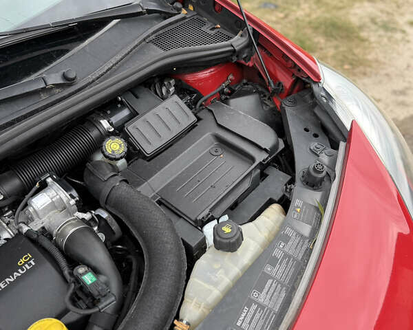 Червоний Рено Кліо, об'ємом двигуна 1.46 л та пробігом 217 тис. км за 5150 $, фото 13 на Automoto.ua