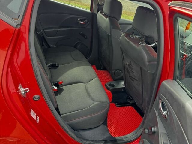 Красный Рено Клио, объемом двигателя 0.12 л и пробегом 202 тыс. км за 6200 $, фото 9 на Automoto.ua