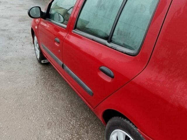 Красный Рено Клио, объемом двигателя 1.1 л и пробегом 159 тыс. км за 4250 $, фото 3 на Automoto.ua