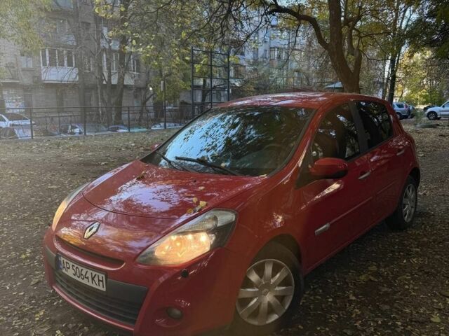 Червоний Рено Кліо, об'ємом двигуна 0 л та пробігом 218 тис. км за 6200 $, фото 5 на Automoto.ua
