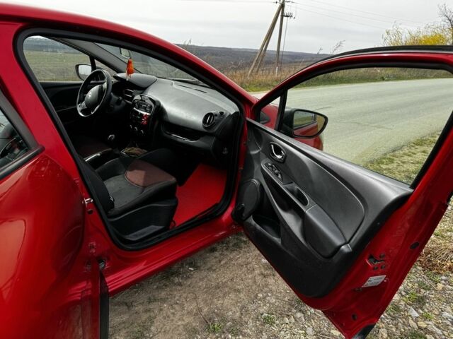 Красный Рено Клио, объемом двигателя 0.12 л и пробегом 202 тыс. км за 6200 $, фото 10 на Automoto.ua