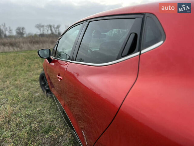 Красный Рено Клио, объемом двигателя 1.5 л и пробегом 195 тыс. км за 9300 $, фото 4 на Automoto.ua