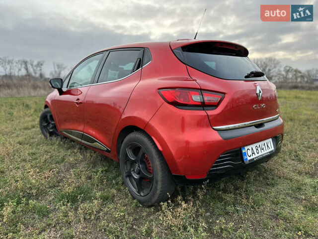 Красный Рено Клио, объемом двигателя 1.5 л и пробегом 195 тыс. км за 9300 $, фото 3 на Automoto.ua