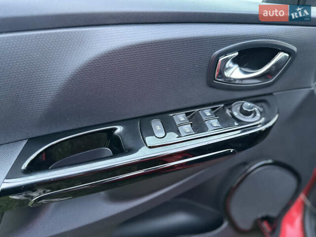 Красный Рено Клио, объемом двигателя 1.5 л и пробегом 195 тыс. км за 9300 $, фото 22 на Automoto.ua