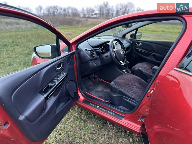Красный Рено Клио, объемом двигателя 1.5 л и пробегом 195 тыс. км за 9300 $, фото 11 на Automoto.ua