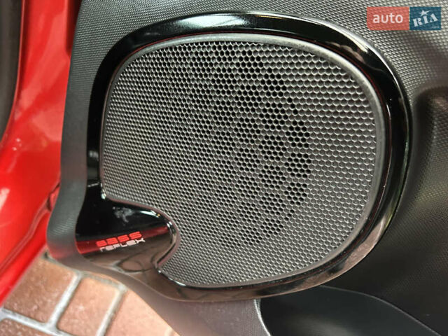 Червоний Рено Кліо, об'ємом двигуна 1.2 л та пробігом 167 тис. км за 9200 $, фото 63 на Automoto.ua