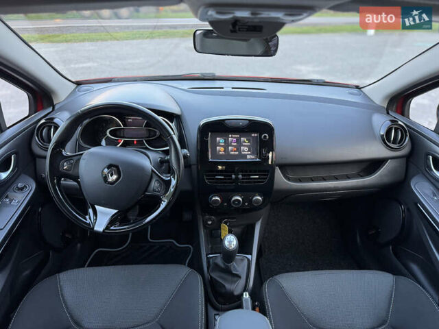 Рено Кліо 2015 у Дубно на Automoto.ua Червоний Рено Кліо, об'ємом двигуна 1.5 л та пробігом 200 тис. км за 8350 $, фото 69 на Automoto.ua
