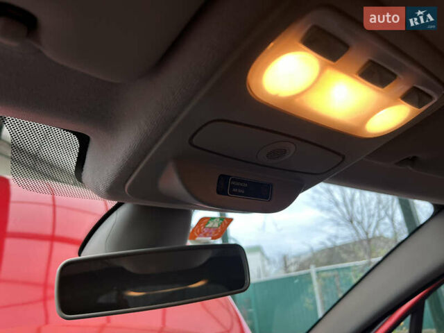 Червоний Рено Кліо, об'ємом двигуна 1.2 л та пробігом 167 тис. км за 9200 $, фото 38 на Automoto.ua