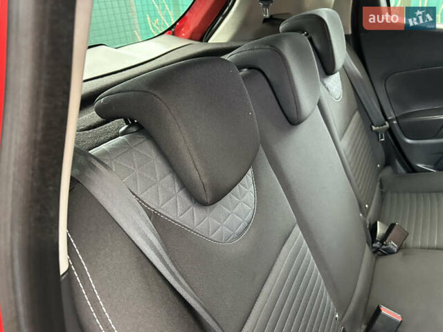 Червоний Рено Кліо, об'ємом двигуна 1.2 л та пробігом 167 тис. км за 9200 $, фото 51 на Automoto.ua